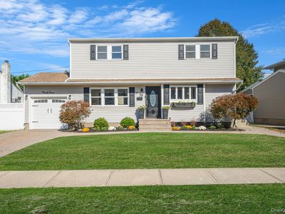 27 Midlawn Drive, Massapequa, NY, 11758