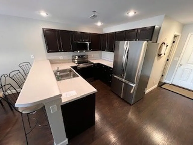 194 Sac Rd #D302 — Photo 6