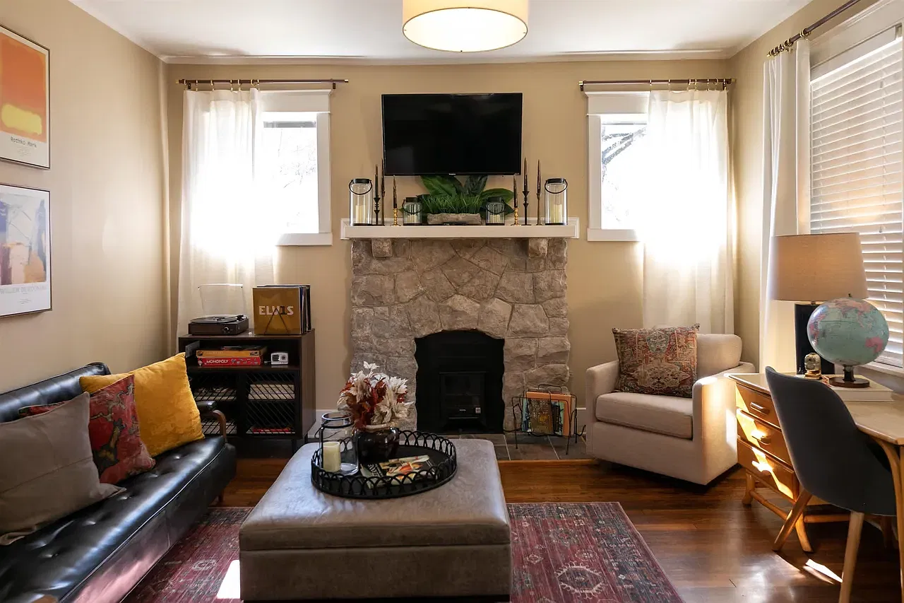 2 bed, 1500 sqft, $1,750 — Photo 1