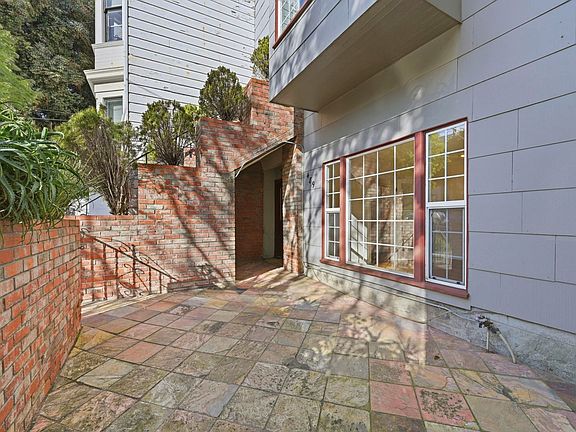 3rd image of 489 Sanchez St