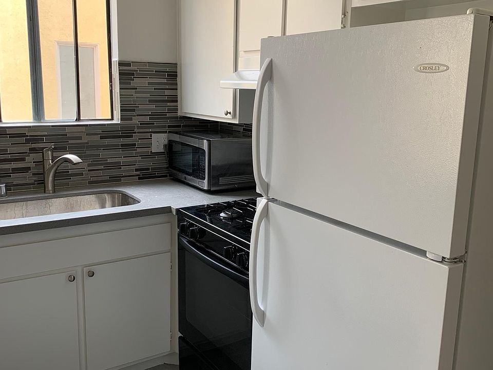 1st image of 1512 Amherst Ave #307