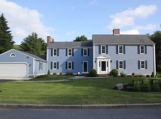 10 Tall Pine Dr, East Greenwich, RI 02818