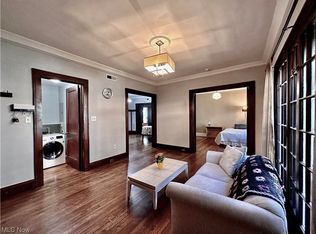 2469 Overlook Rd, Cleveland, OH 44106