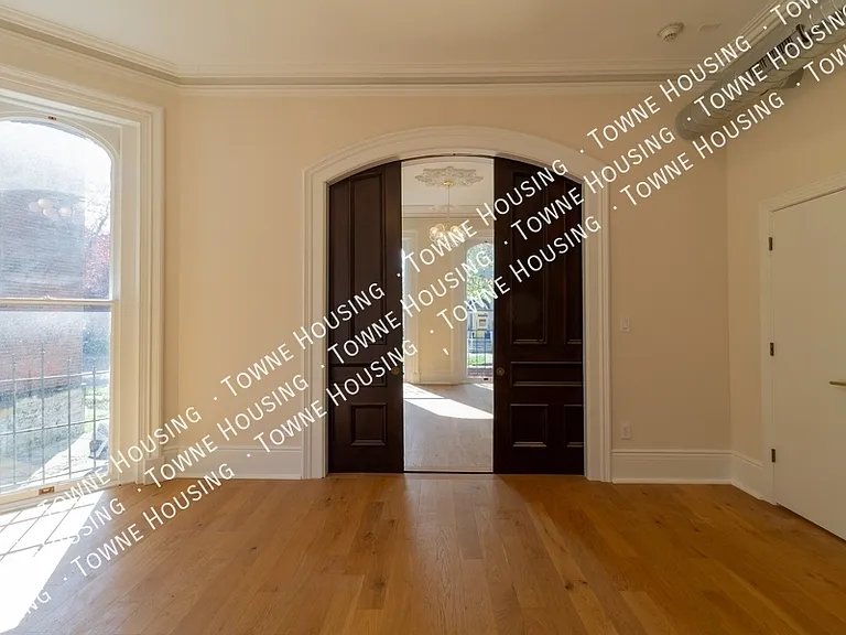 17 N Pearl St #2 — Photo 8