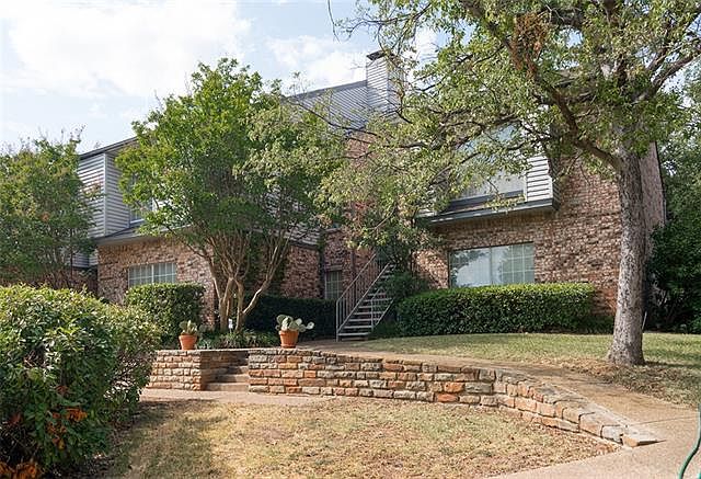 1st image of 2506 Wedglea Dr APT 104