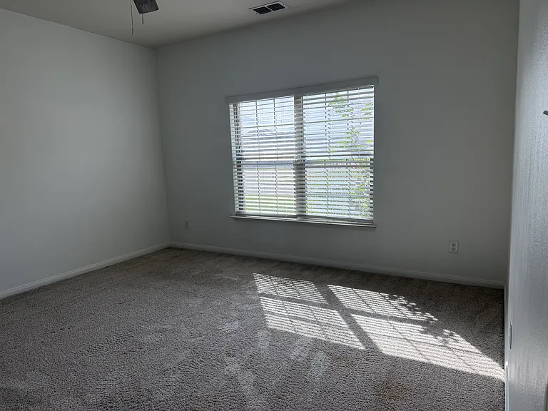 709 Myers St — Photo 15