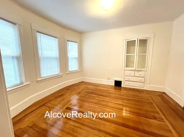 39 Raymond Ave #1, Somerville, MA 02144