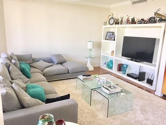 3rd image of 20191 E Country Club Dr APT 2101