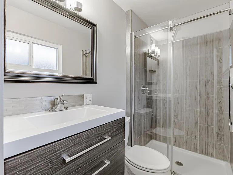 1108 Alice St — Photo 16