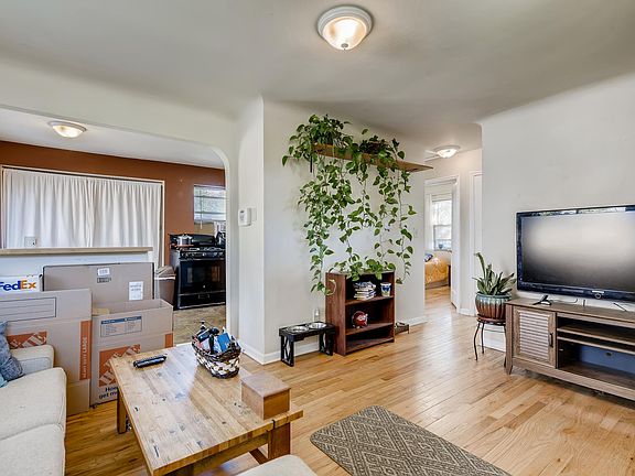 4th image of 2230 W Gill Pl