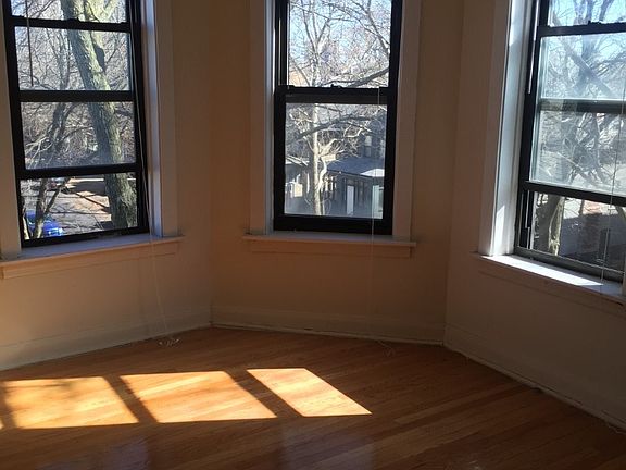4th image of 1348 W Hood Ave #3
