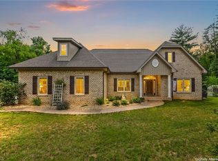 153 Woodridge Dr, Mount Airy, NC 27030