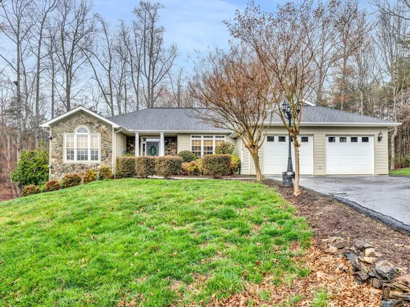 125 Windtree Ct, Moneta, VA 24121