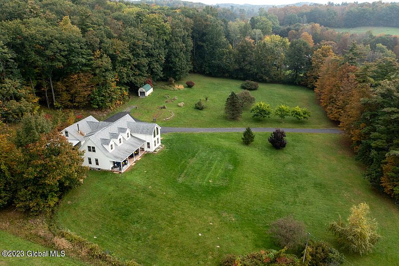 3rd image of 253 Knox Road