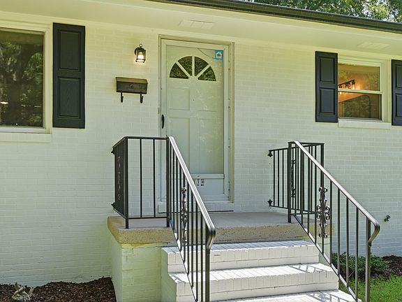 3rd image of 3114 Kenan Rd