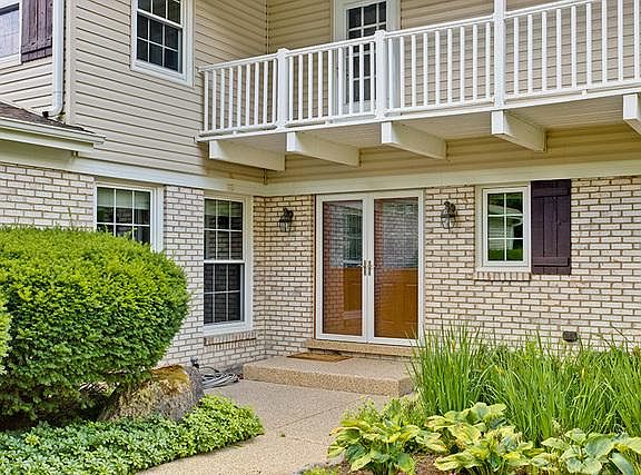 4th image of 1270 Saint James Pl