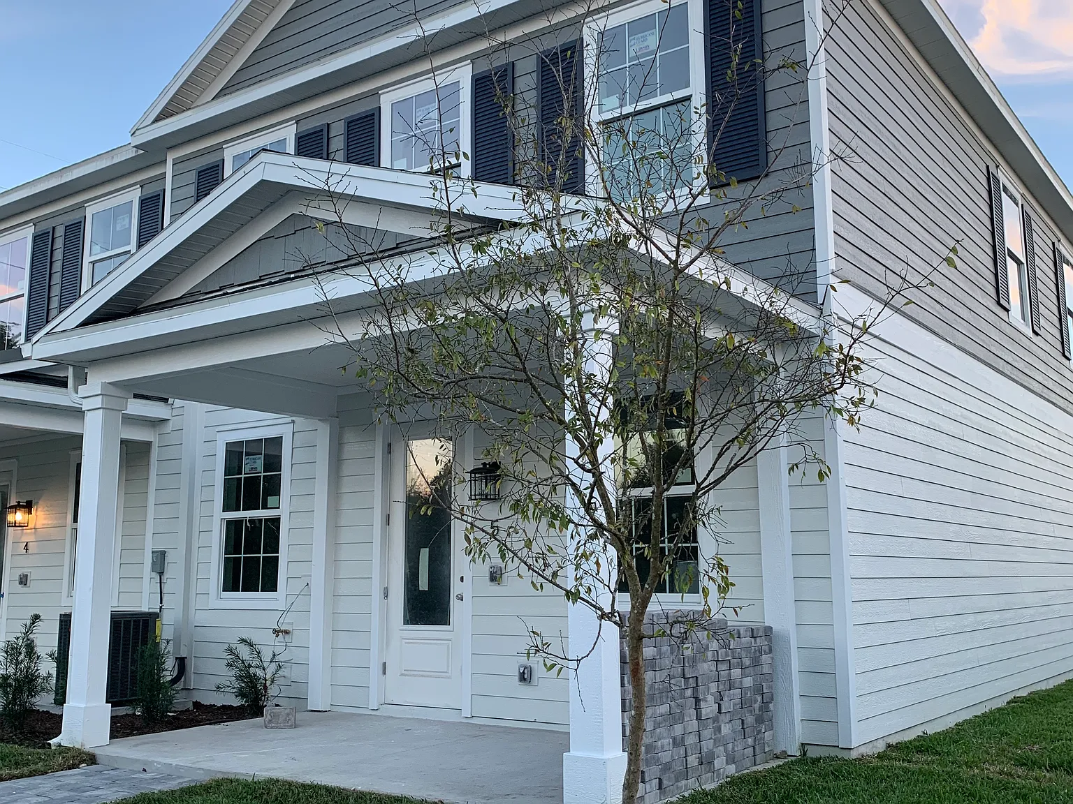3 bed, 2.5 bath, 1527 sqft, $2,995 — Photo 2