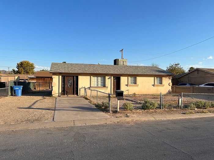 1st image of 3939 W Lynne Ln