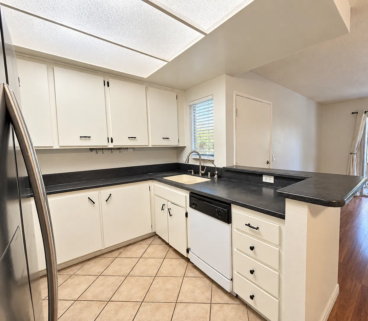 1 bed, 600 sqft, $2,195 — Photo 2