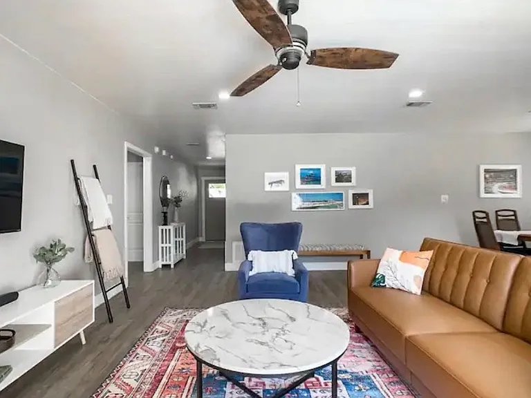 4214 Baywoods Dr — Photo 3