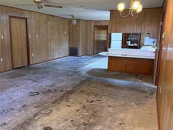 2nd image of 52482 Cypress St