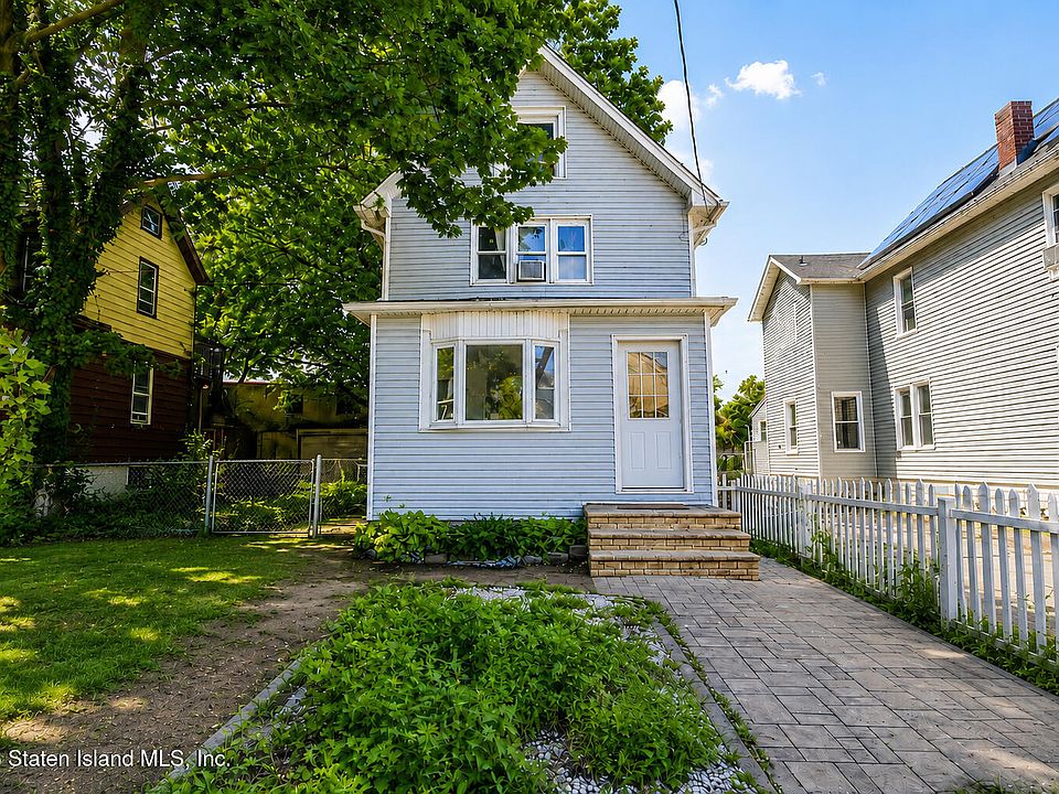 1st image of 28 Lockman Ave