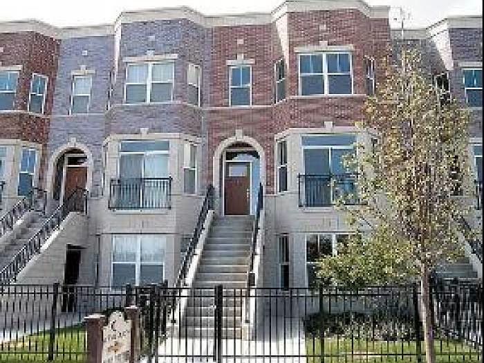 1st image of 4011 S Lake Park Ave #2