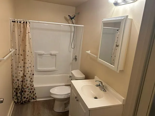 5520 Summit Ave #4 — Photo 5