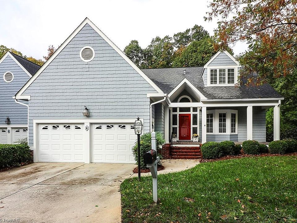 1st image of 6 Sommerton Dr