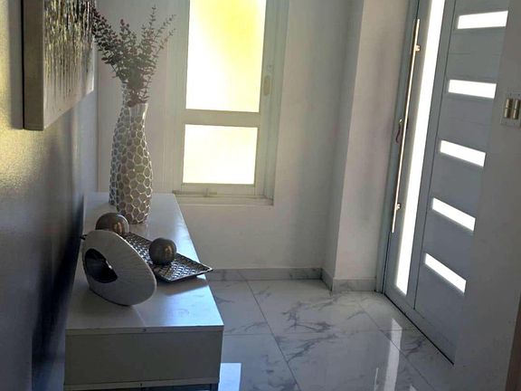 2nd image of 938 Jade