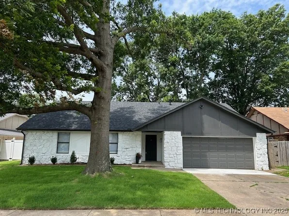 1304 S 32nd St, Broken Arrow, OK 74014