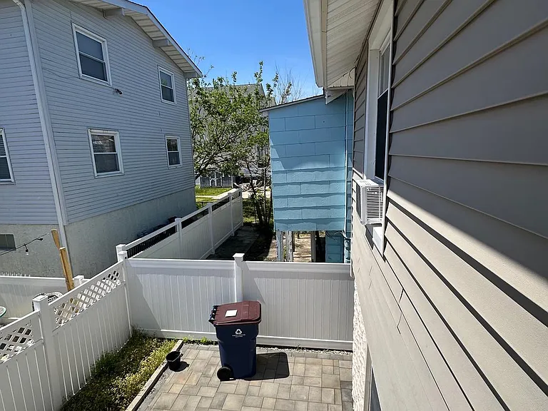 202 N Sacramento Ave #A — Photo 20