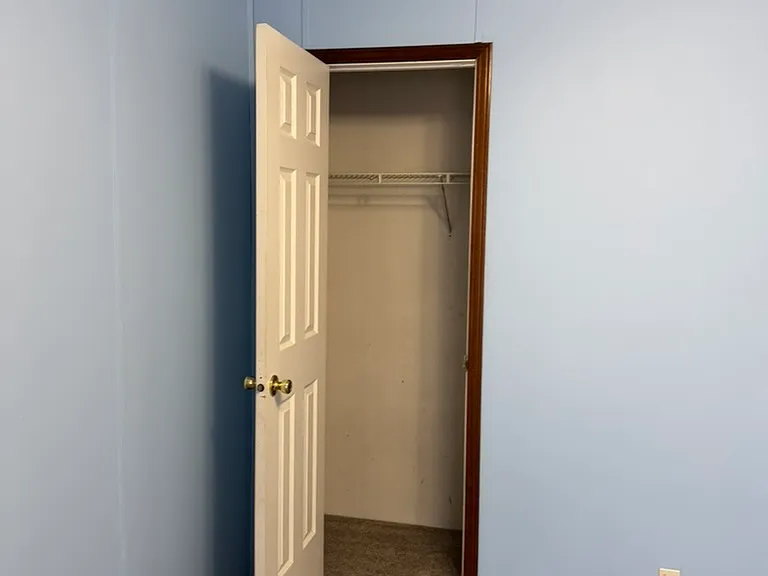 Closet bedroom 3