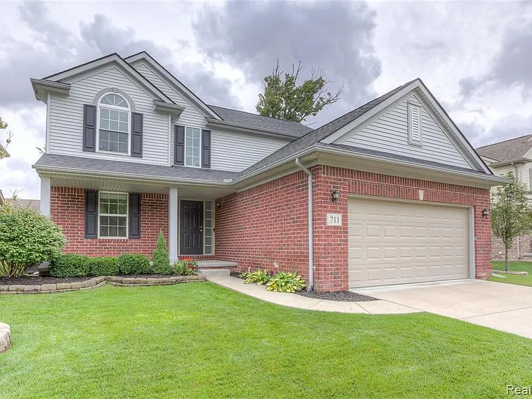 711 Cherry Stone Dr — Photo 1