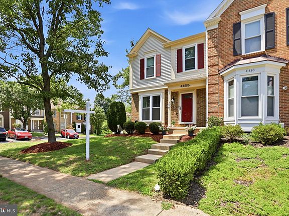 2nd image of 43885 Laburnum Sq