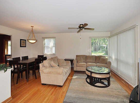 3rd image of 1038 Everett Ln