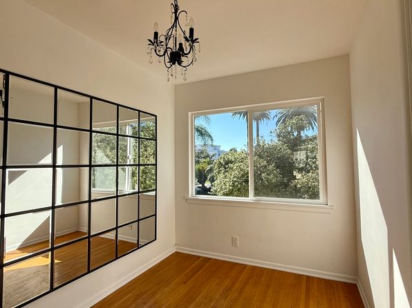 401 San Vicente Blvd #D