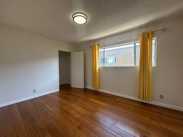 13314 Cordary Ave — Photo 17