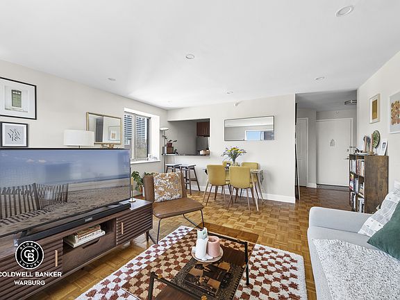 5th image of 300 W 135th St APT 10A