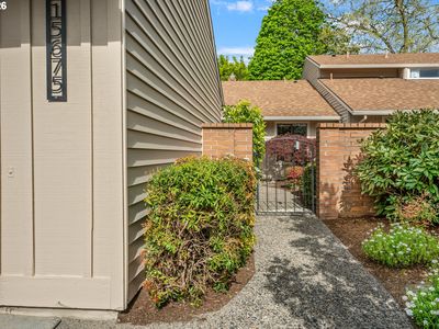 15675 SW Oakhill Ln, Tigard, OR, 97224