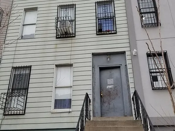 57A Vernon Ave, Brooklyn, NY 11206