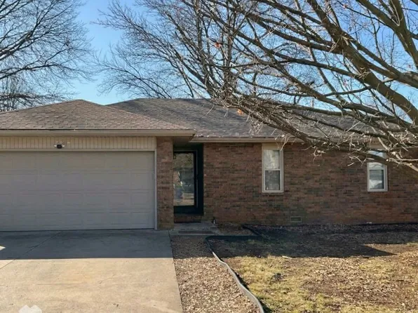 1206 W McGee St, Springfield, MO 65807