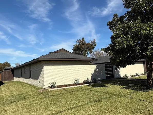 3185 Darvany Dr, Dallas, TX 75220