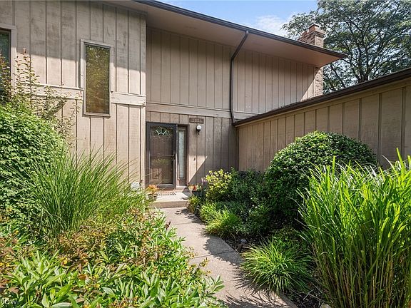 2nd image of 7405 Creekwood Dr #11B