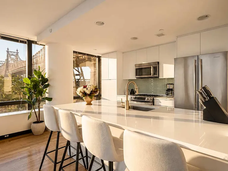 1113 York Ave #3B — Photo 15