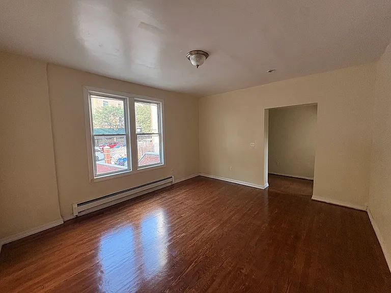 1664 Montgomery Ave #1 — Photo 5