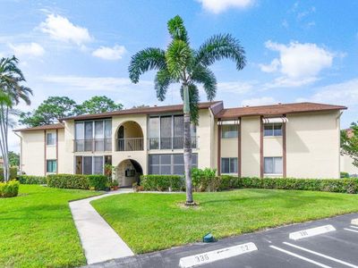 336 Knotty Pine Circle #D-2, Greenacres, FL, 33463