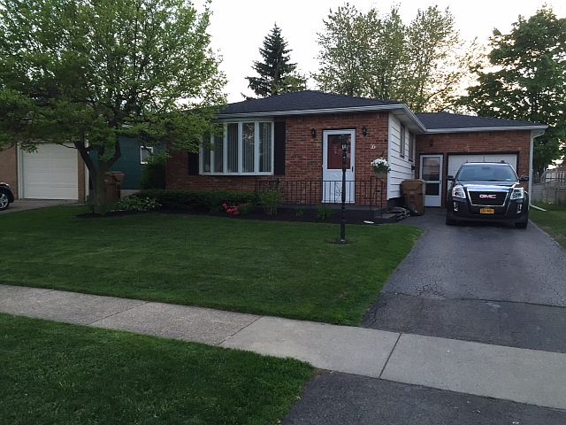 1st image of 16 Penwood Dr