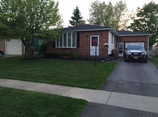 16 Penwood Dr, Cheektowaga, NY 14227