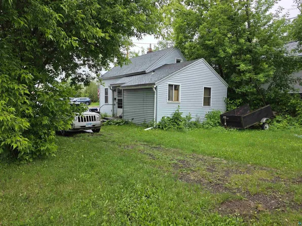 15 N 11th St, Cloquet, MN 55720